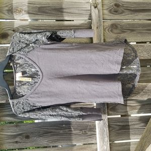 Eyeshadow 3/4 length sleeve shirt with sheer lace Back High Low Size Medium